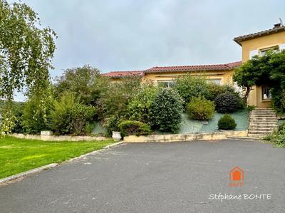 Maison - 148 m² - 8 pièces