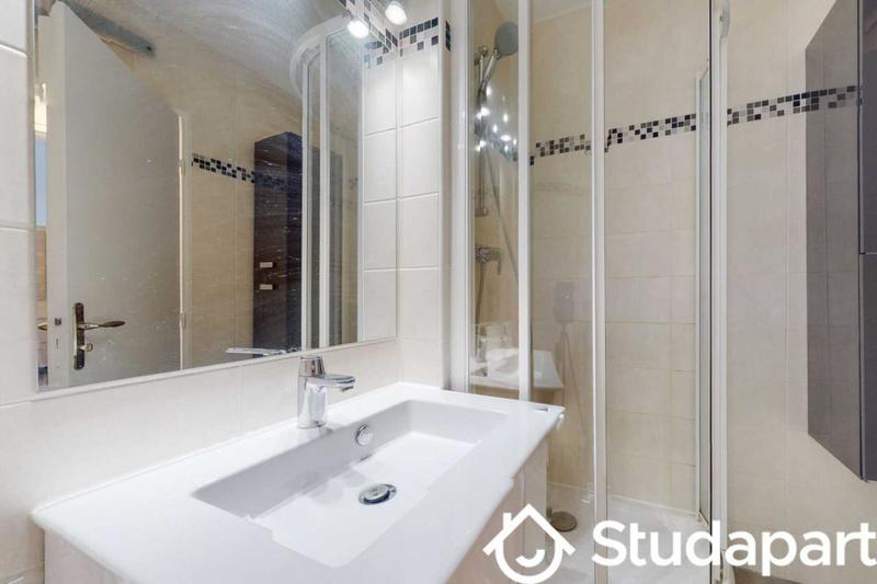 Chambre - 9 m² - 1 pièce