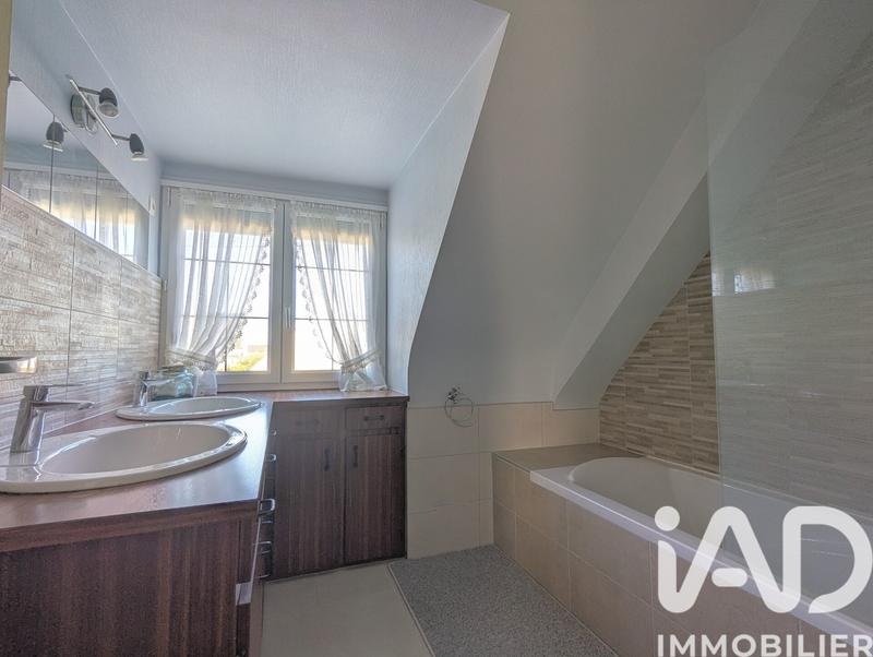 Maison - 136 m² - 7 pièces