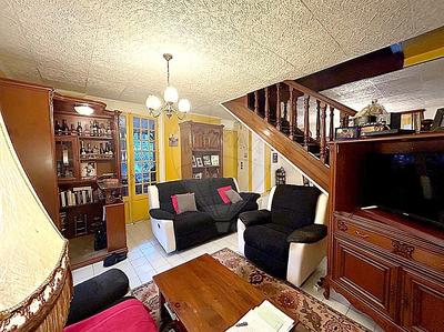 Maison - 89 m² - 5 pièces