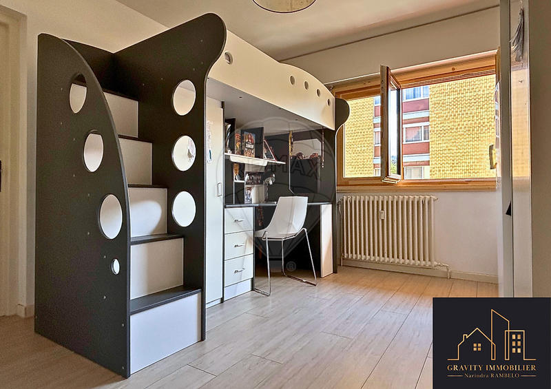 Appartement - 121 m² - 5 pièces