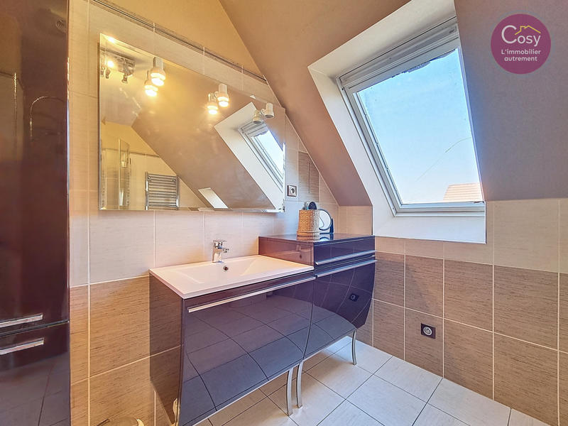 Maison - 104 m² - 5 pièces