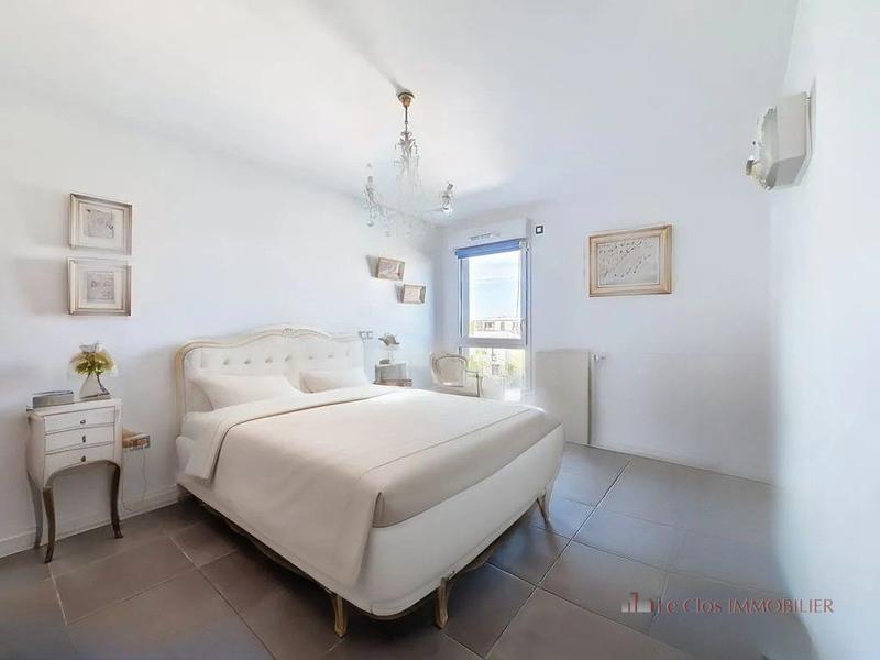 Appartement - 100 m² - 5 pièces