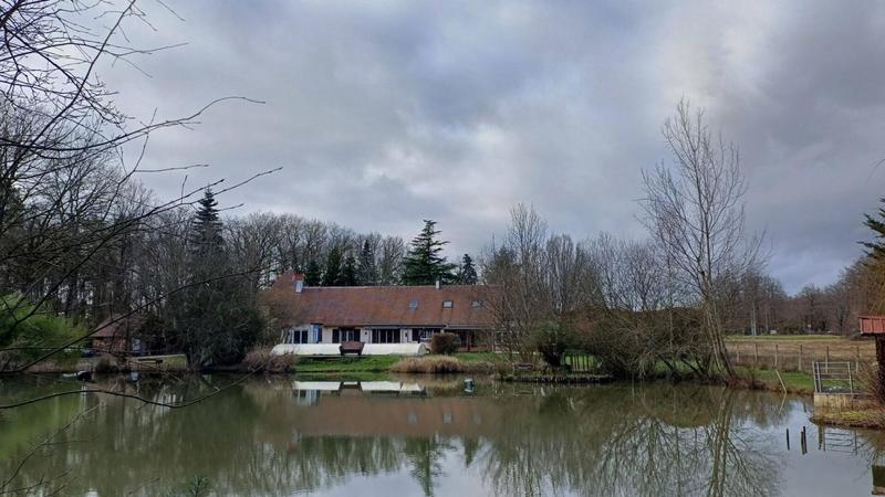 Maison - 250 m² - 8 pièces