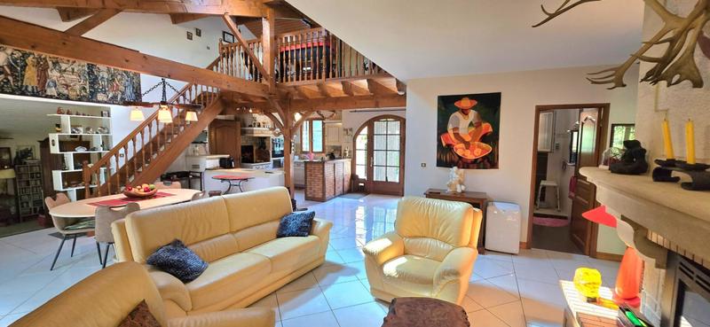 Maison - 150 m² - 5 pièces