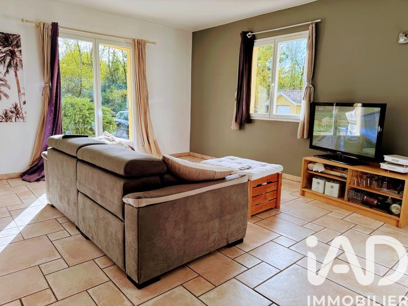 Maison - 202 m² - 6 pièces