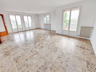 Maison - 174 m² - 7 pièces