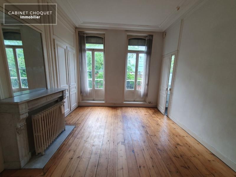 Immeuble - 185 m² - 9 pièces