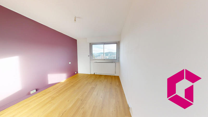 Appartement - 77 m² - 4 pièces
