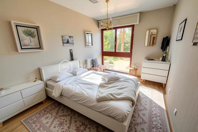 Appartement - 93 m² - 5 pièces