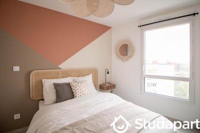 Chambre - 10 m² - 1 pièce