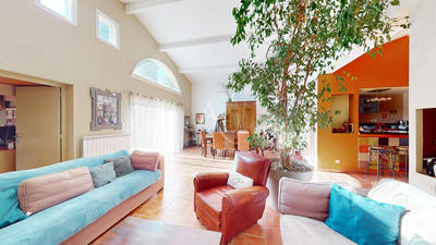 Maison - 210 m² - 6 pièces