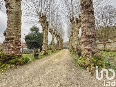 Maison - 362 m² - 13 pièces