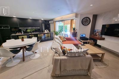 Appartement - 75 m² - 3 pièces