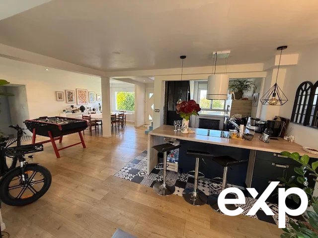 Maison - 127 m² - 5 pièces