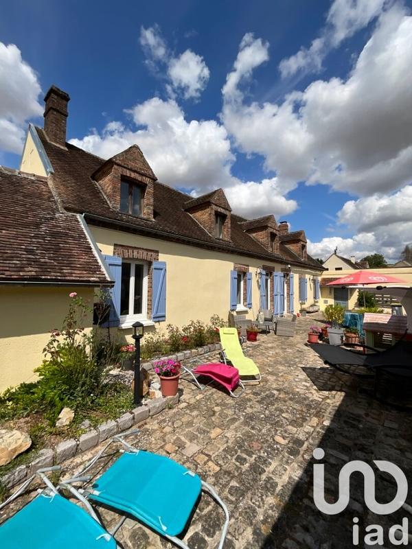 Maison - 220 m² - 8 pièces