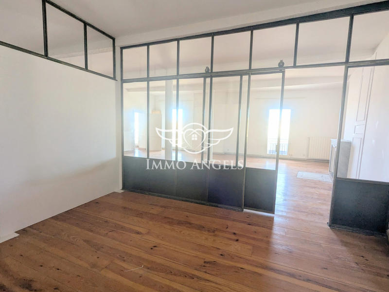 Loft - 98 m² - 3 pièces