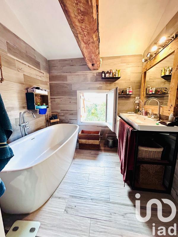 Maison - 200 m² - 5 pièces