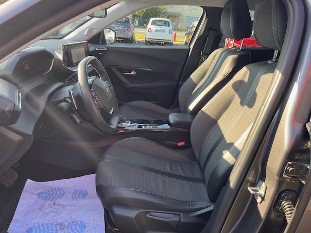 Peugeot 2008 BlueHDi 130 SetS Eat8 Allure