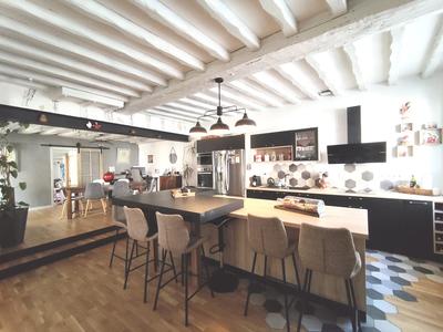 Maison - 171 m² - 7 pièces