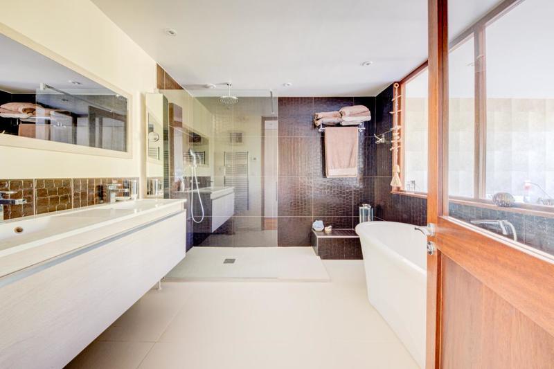 Appartement - 144 m² - 5 pièces