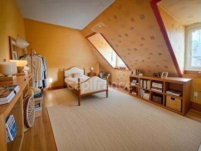 Maison - 110 m² - 6 pièces