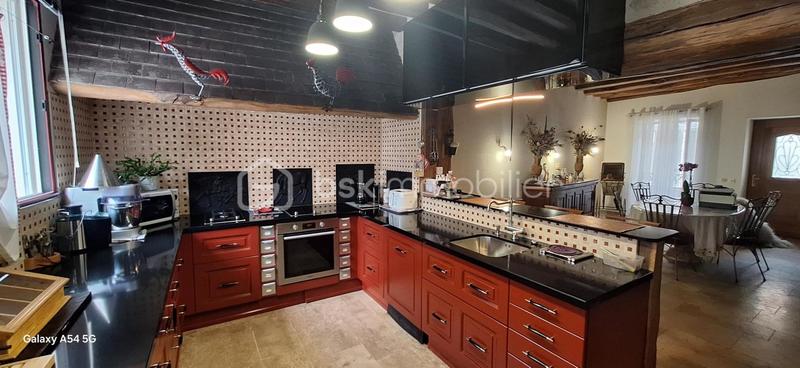 Demeure - 165 m² - 6 pièces