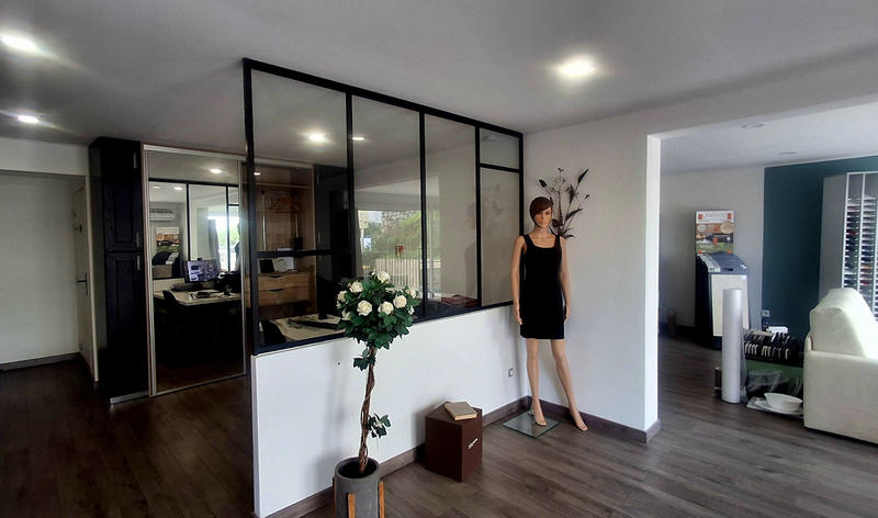 Divers - 86 m² - 1 pièce