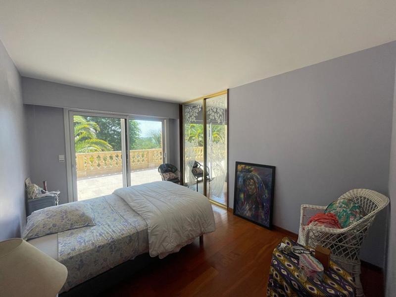 Maison - 235 m² - 6 pièces