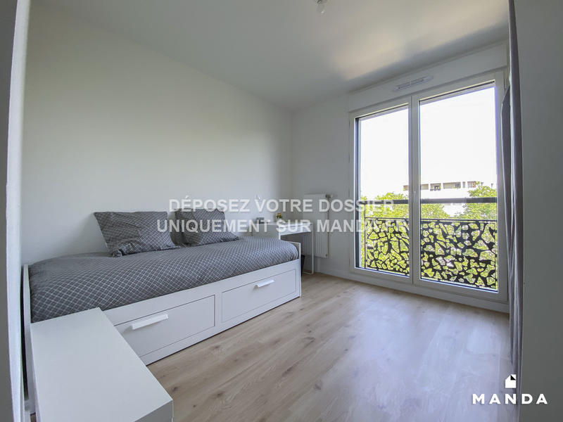 Chambre - 10 m² - 4 pièces