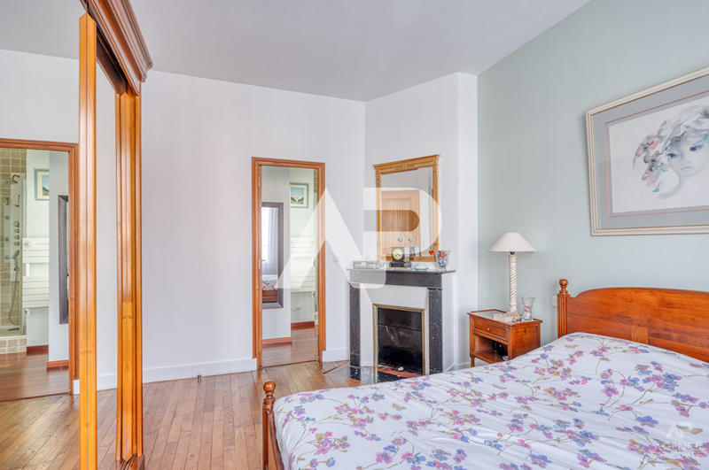 Maison - 179 m² - 7 pièces