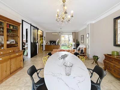 Maison de ville - 297 m² - 8 pièces