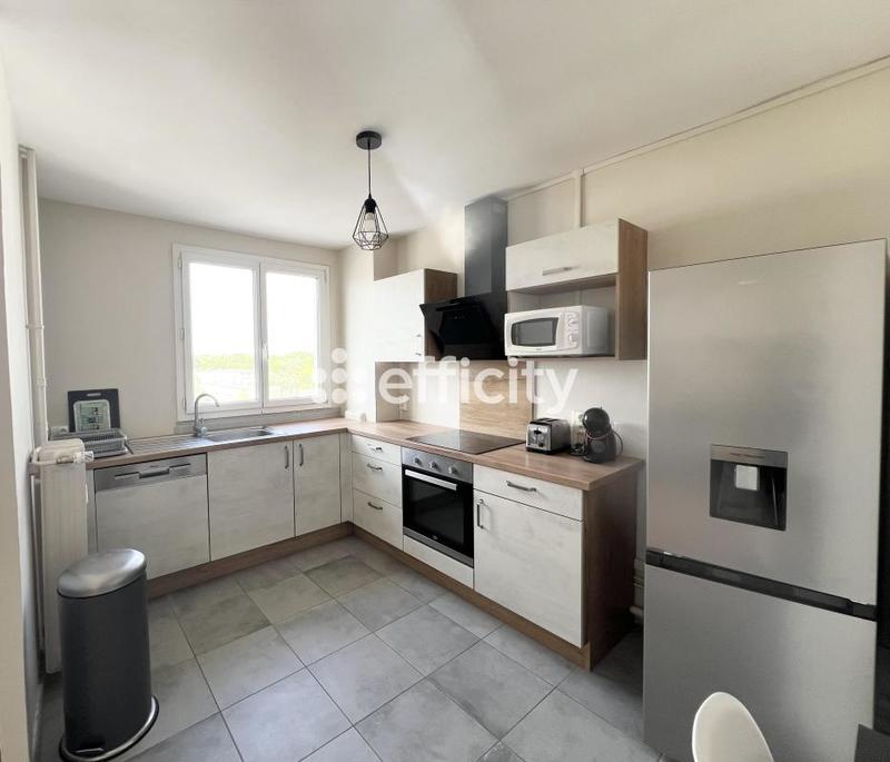 Appartement - 80 m² - 4 pièces