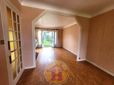 Maison - 121 m² - 6 pièces