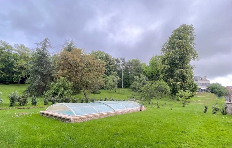 Maison - 315 m² - 10 pièces