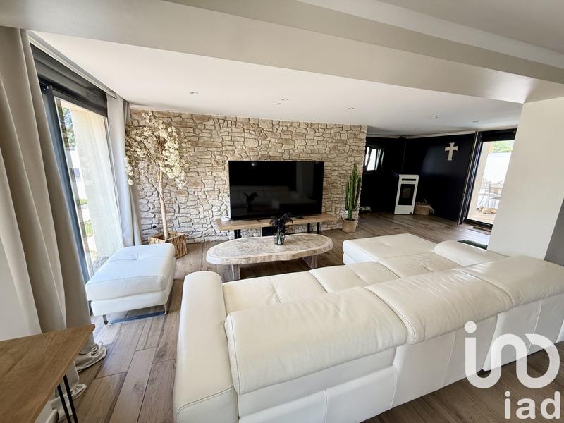 Maison - 203 m² - 5 pièces