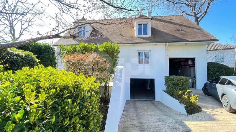 Maison - 152 m² - 6 pièces