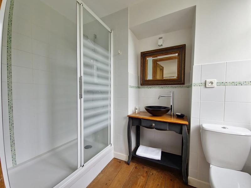 Maison - 547 m² - 9 pièces