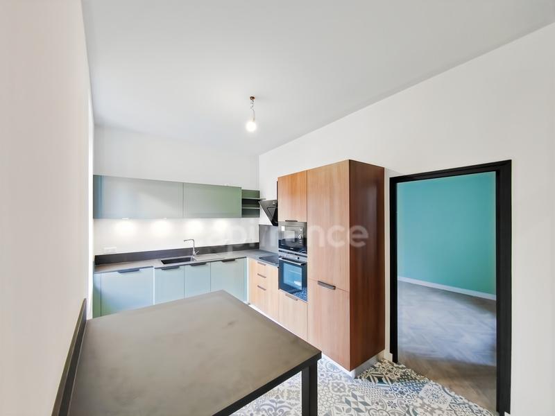 Appartement - 97 m² - 3 pièces