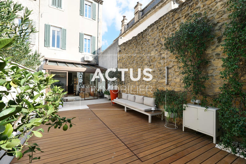 Maison - 182 m² - 7 pièces