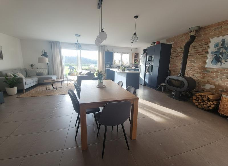 Maison - 98 m² - 4 pièces