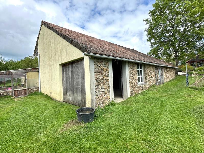 Maison - 230 m² - 9 pièces