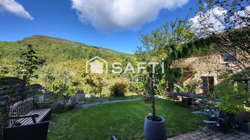 Maison - 213 m² - 8 pièces