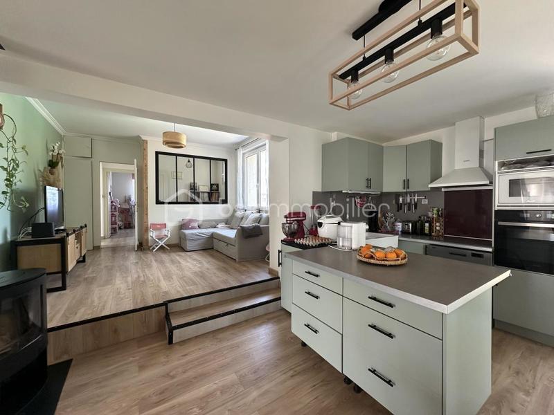 Maison - 137 m² - 6 pièces