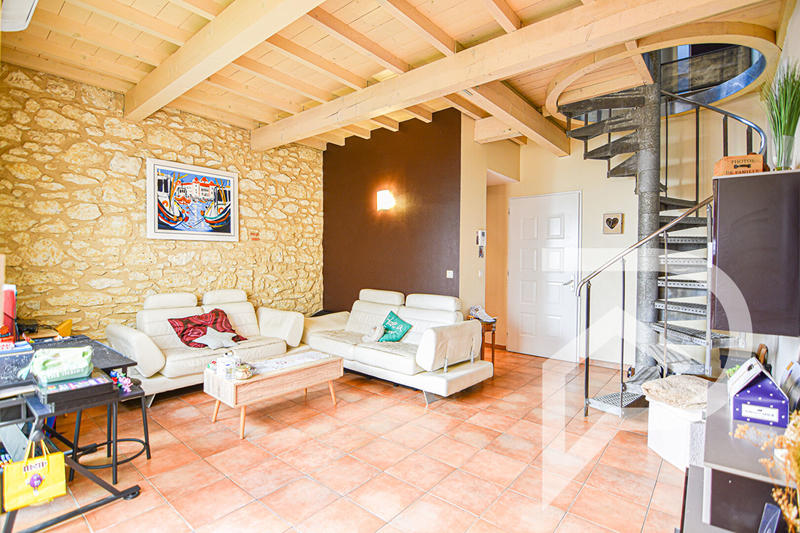 Maison - 147 m² - 6 pièces