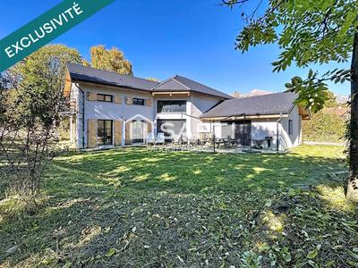 Villa - 211 m² - 5 pièces