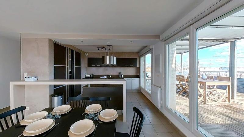 Appartement - 136 m² - 7 pièces