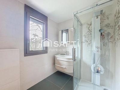 Maison - 105 m² - 4 pièces