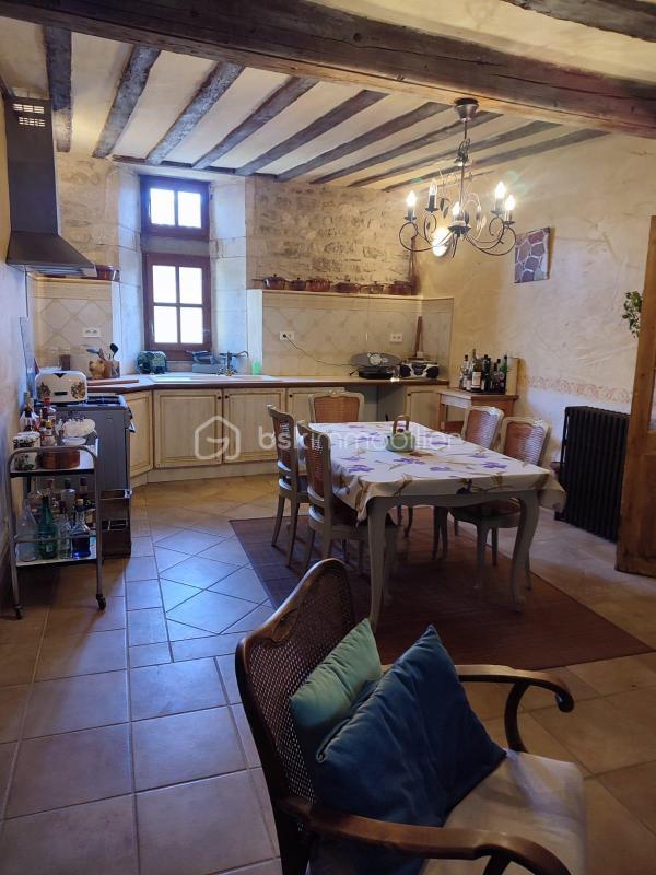 Demeure - 200 m² - 8 pièces