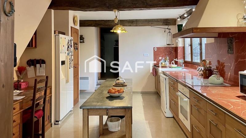 Maison - 218 m² - 5 pièces